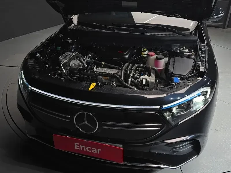 Mercedes-Benz EQB * Keyless* Ambient* Navi* Camera, снимка 17 - Автомобили и джипове - 55059394