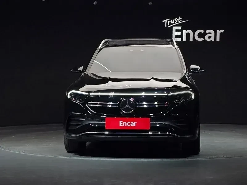 Mercedes-Benz EQB * Keyless* Ambient* Navi* Camera, снимка 2 - Автомобили и джипове - 55059394