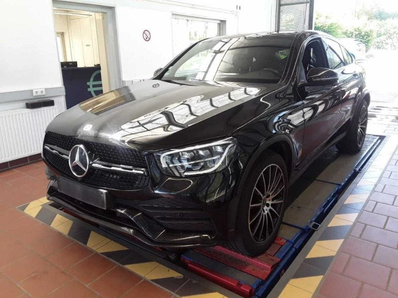 Mercedes-Benz GLC 200 AMG Line, снимка 2 - Автомобили и джипове - 55476460