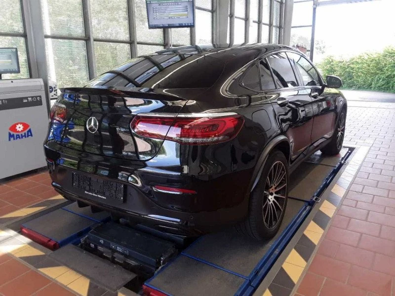 Mercedes-Benz GLC 200 AMG Line, снимка 3 - Автомобили и джипове - 55476460