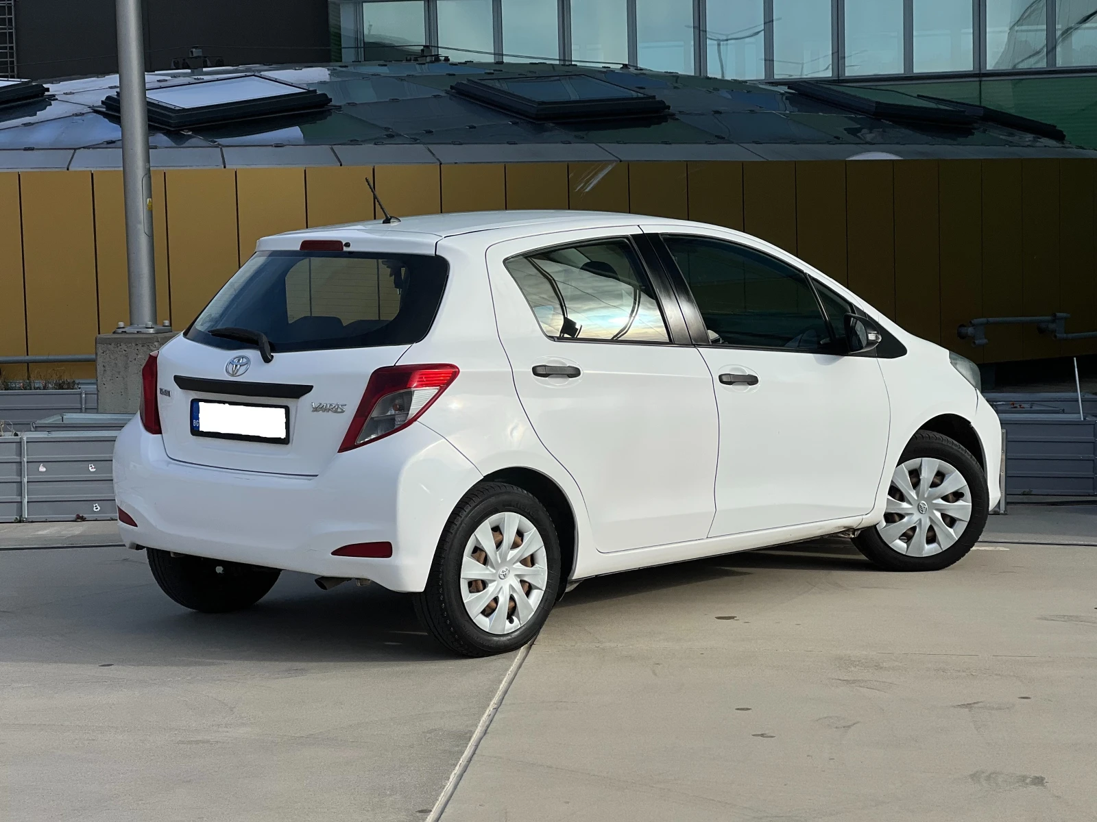 Toyota Yaris 1.33i - изображение 4