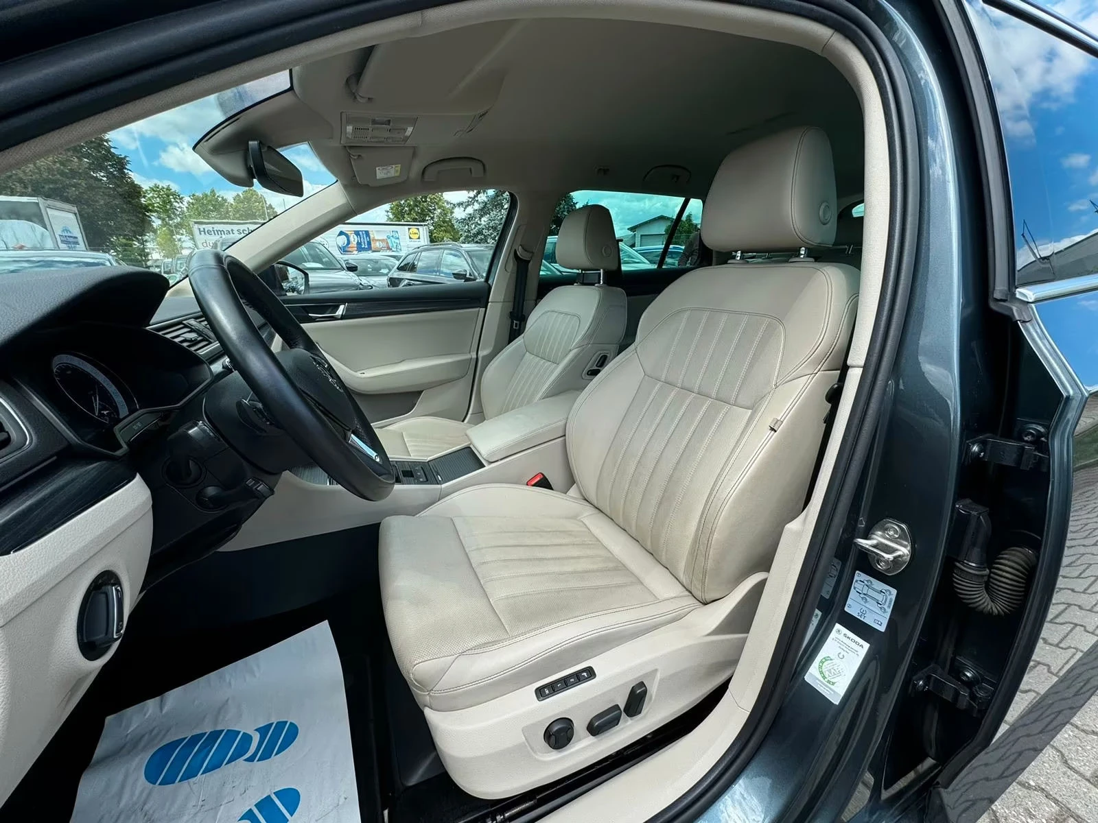 Skoda Superb 2.0/PREMIUM/190HP//NAVI/CAM/ACC/KLESS/MASSAGE/308f - изображение 8