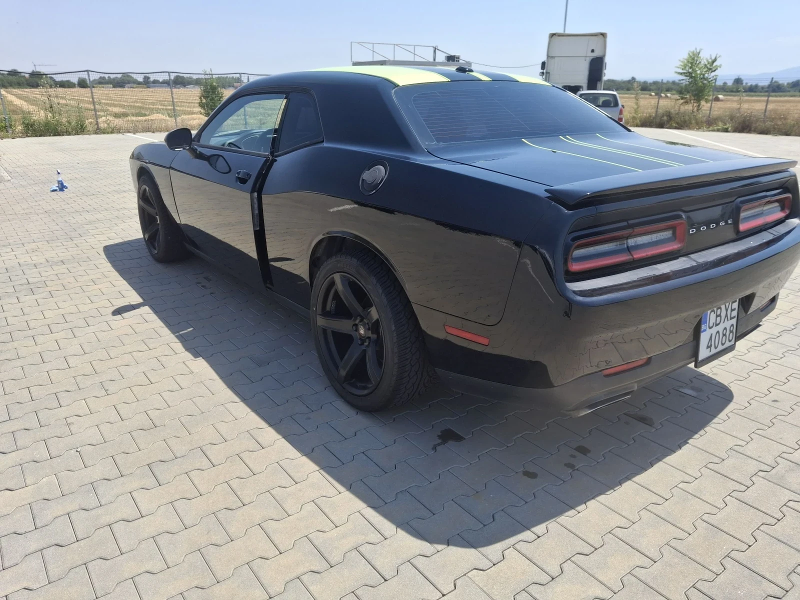 Dodge Challenger 5.7RT /к.с 400+ / Кейлес, Каско, 8ZF - изображение 7