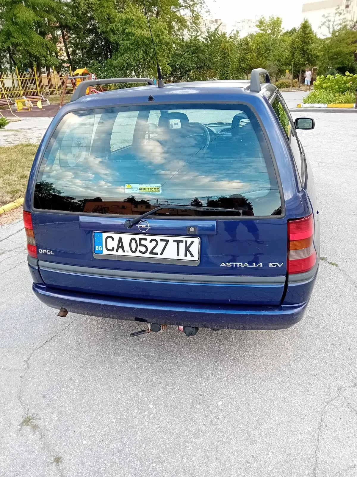 Opel Astra Комби - изображение 2