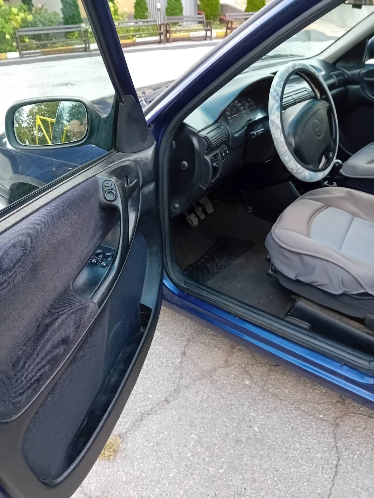Opel Astra Комби - изображение 6