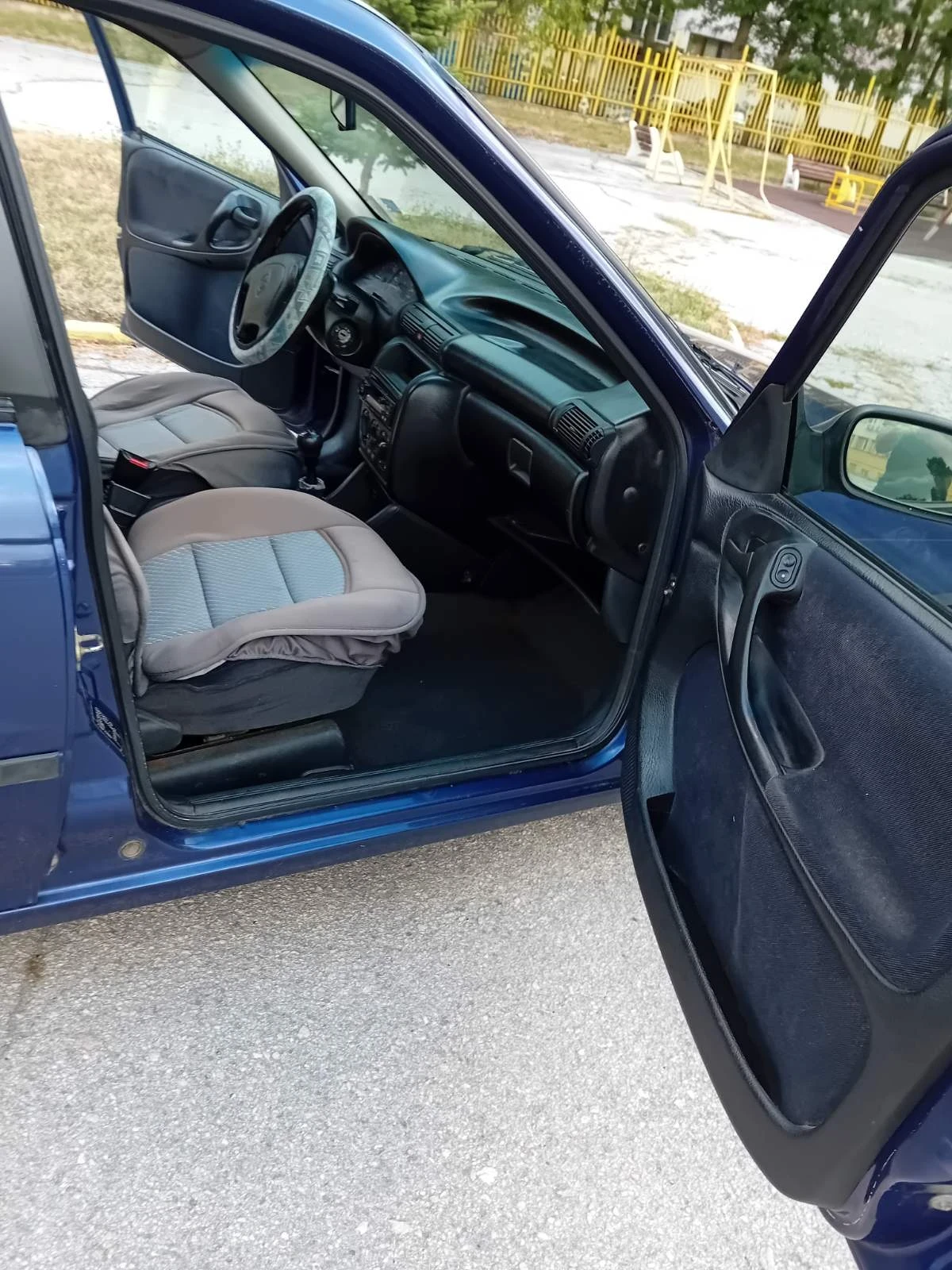 Opel Astra Комби - изображение 7
