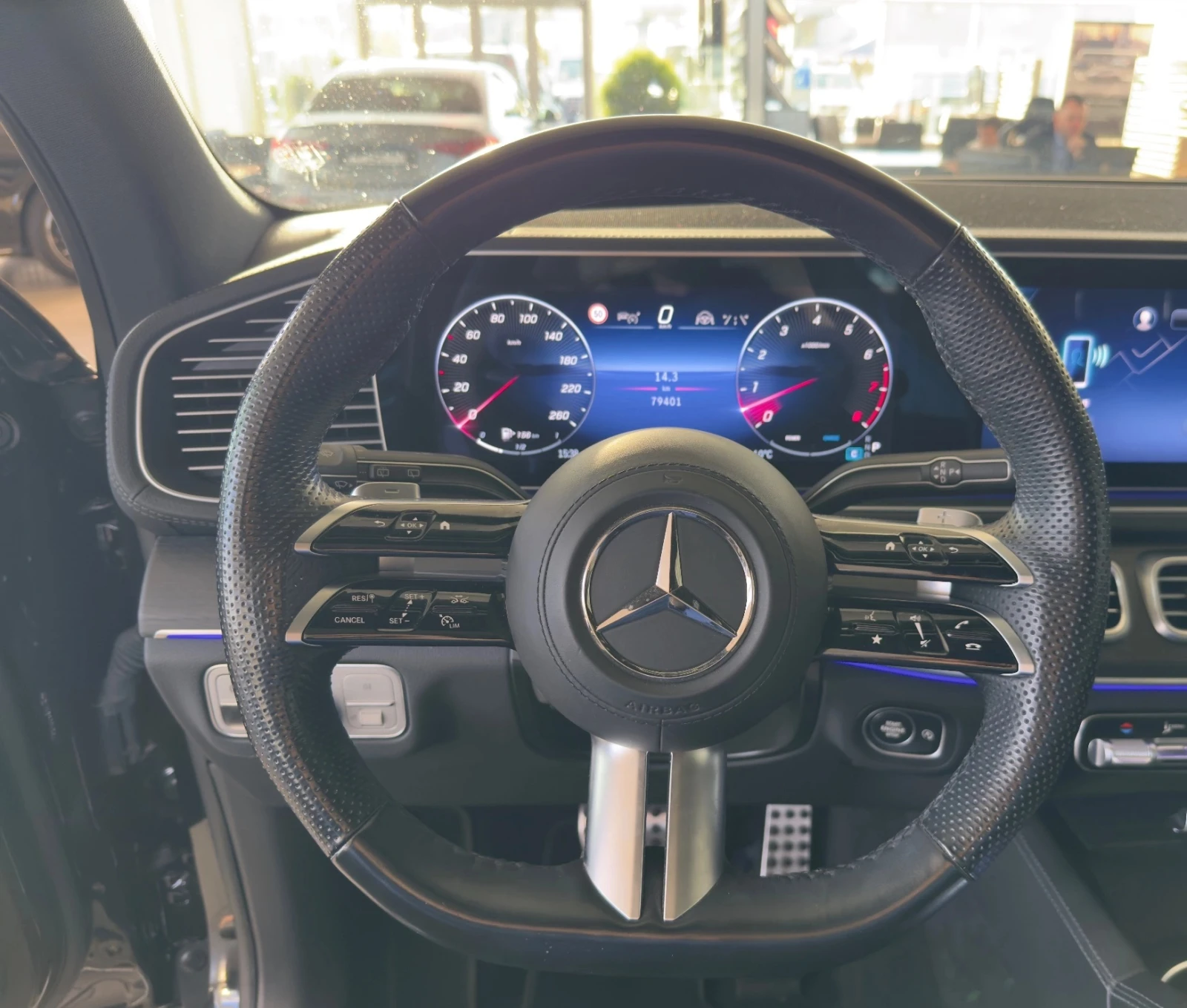 Mercedes-Benz GLS 450 4Matic AMG-Line 7 Seater - изображение 10