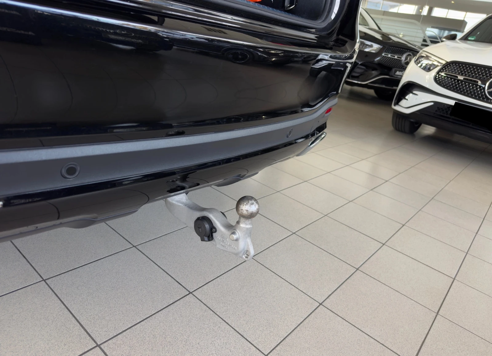 Mercedes-Benz GLS 450 4Matic AMG-Line 7 Seater - изображение 4