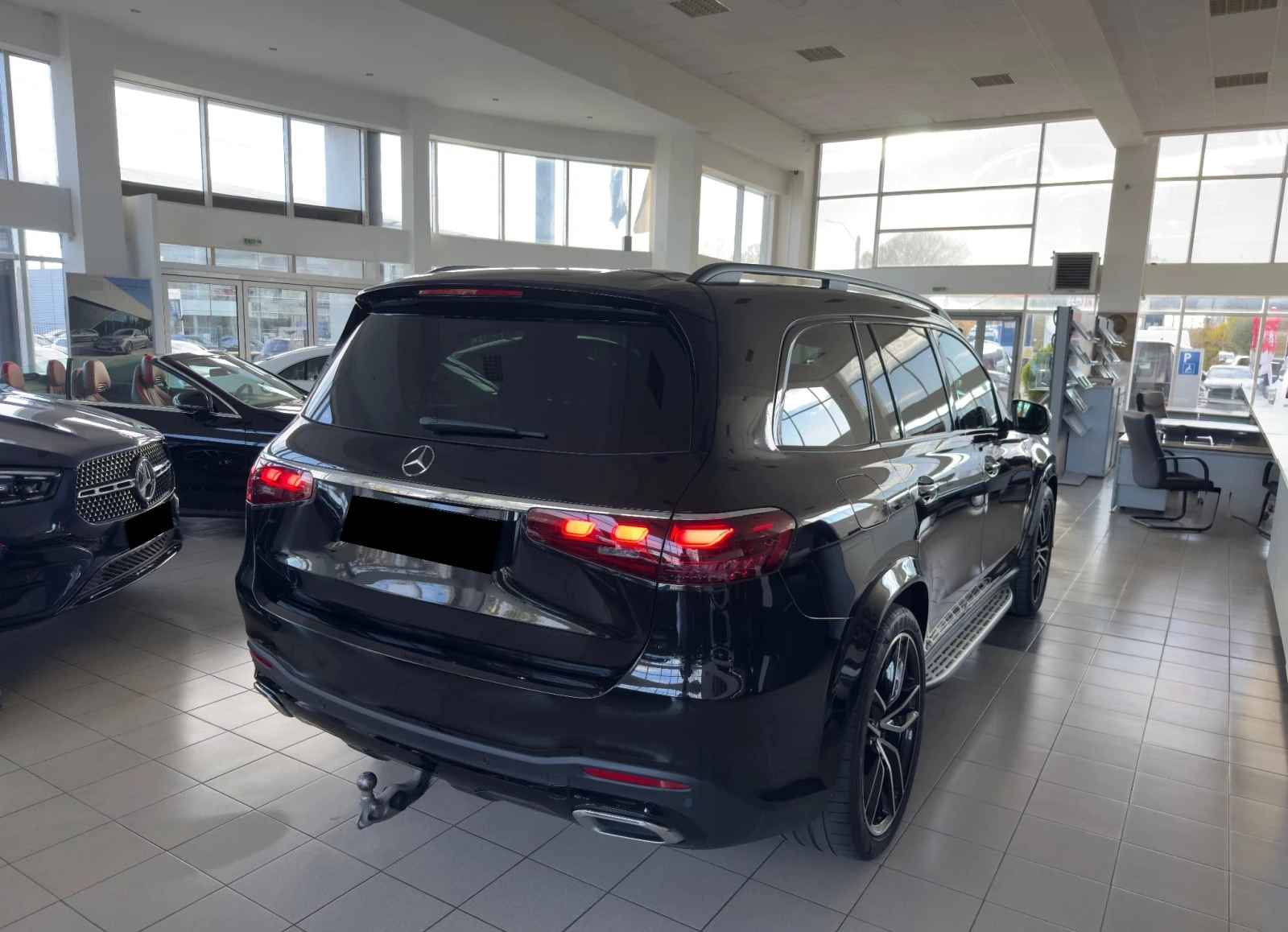 Mercedes-Benz GLS 450 4Matic AMG-Line 7 Seater - изображение 2