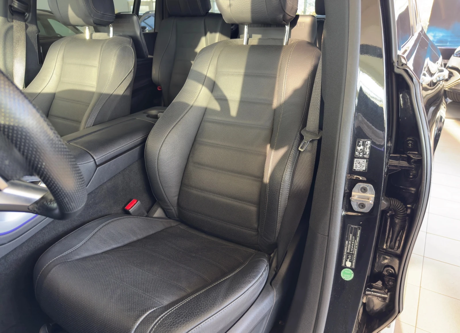 Mercedes-Benz GLS 450 4Matic AMG-Line 7 Seater - изображение 8