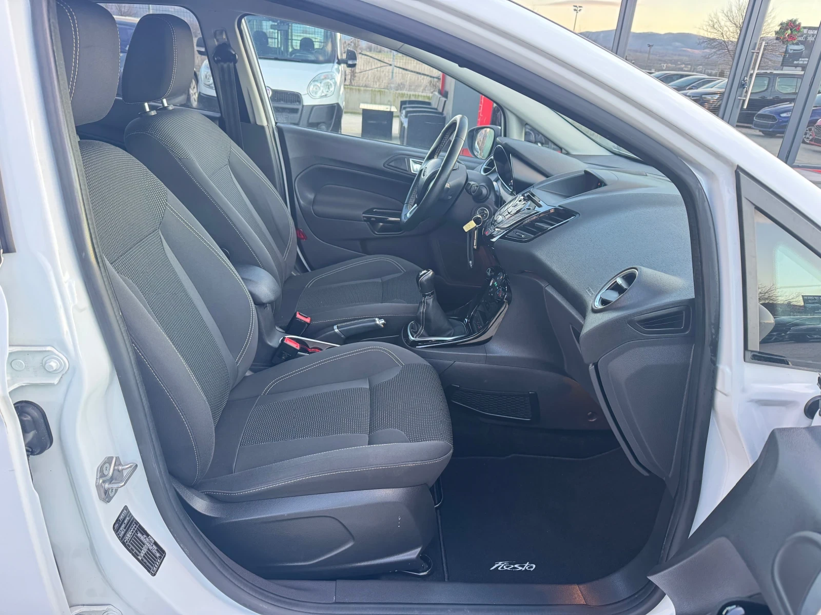 Ford Fiesta 1.5TDCI TITANIUM TOP EURO-6 | Mobile.bg � ����������� 12