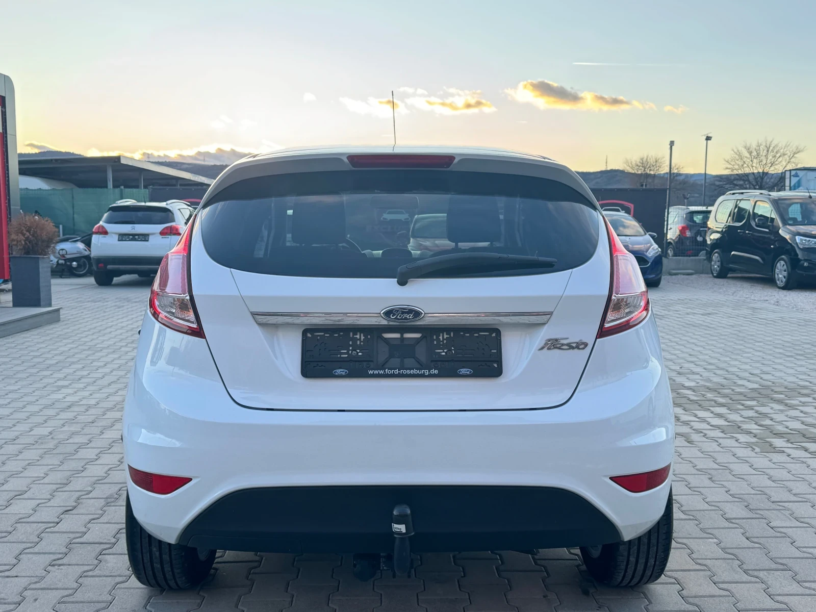 Ford Fiesta 1.5TDCI TITANIUM TOP EURO-6 - изображение 4