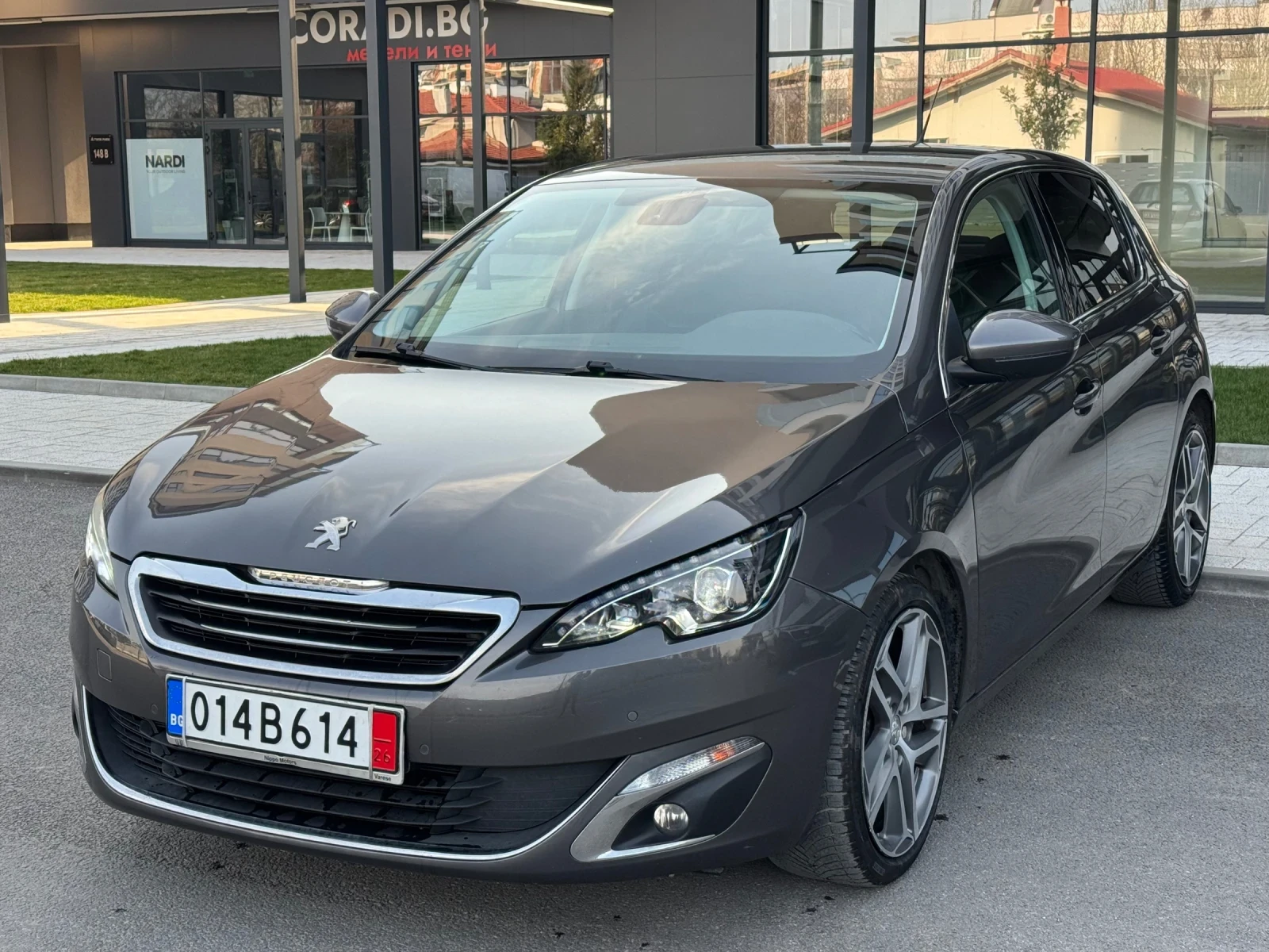 Peugeot 308 1.6 Blue-HDi Allure* КОЖА* НАВИГ* EURO 6b