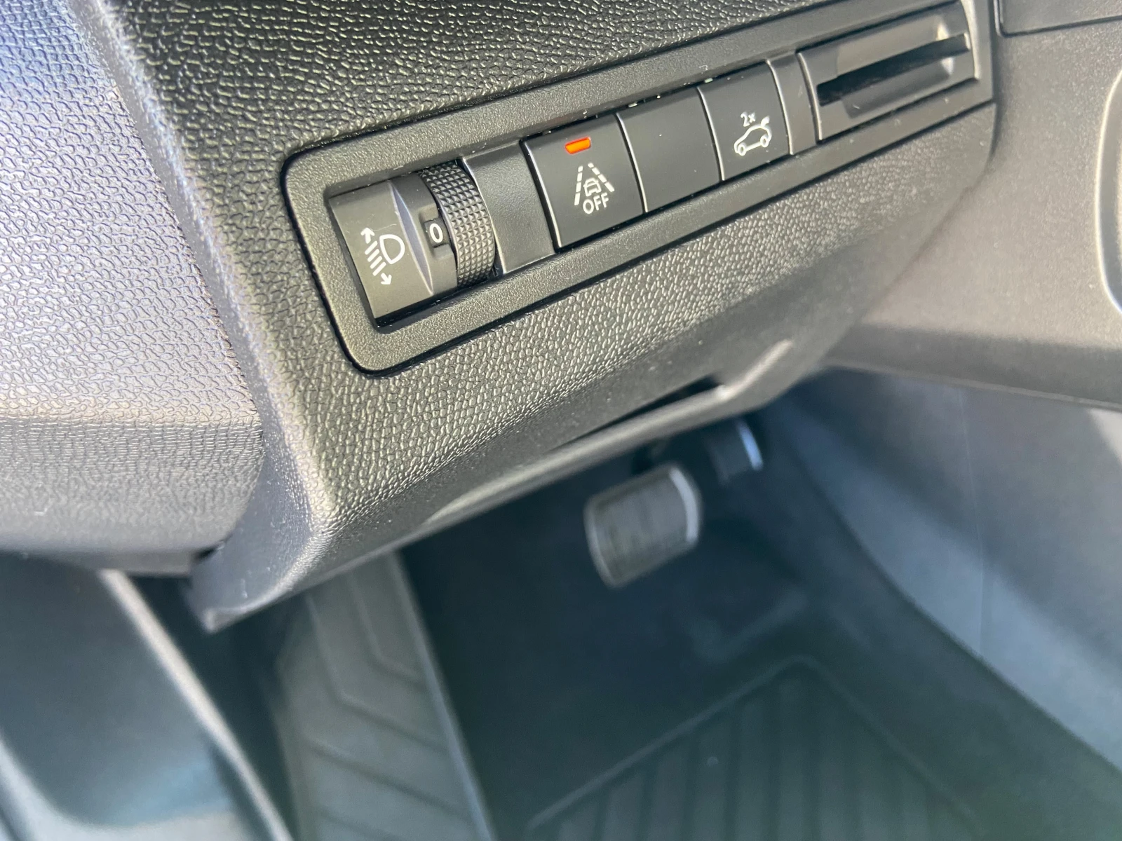 Peugeot 3008 Allure - 1.2i, снимка 7 - Автомобили и джипове - 53797220