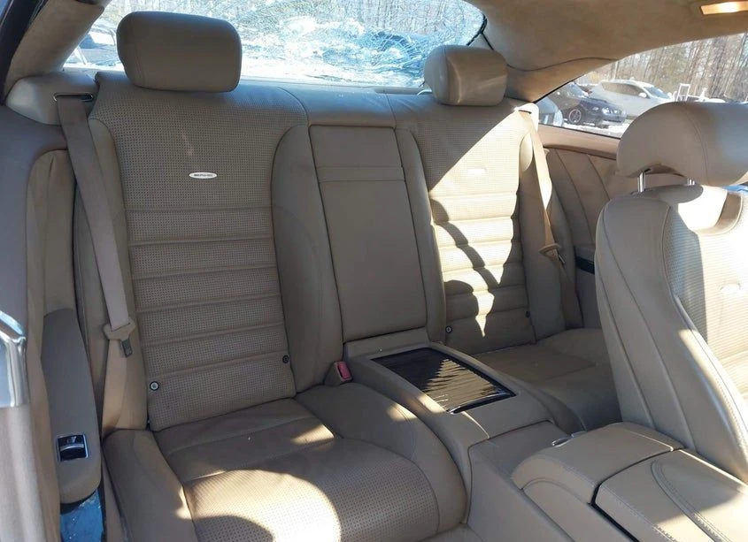 Mercedes-Benz C 63 AMG, снимка 8 - Автомобили и джипове - 53818849