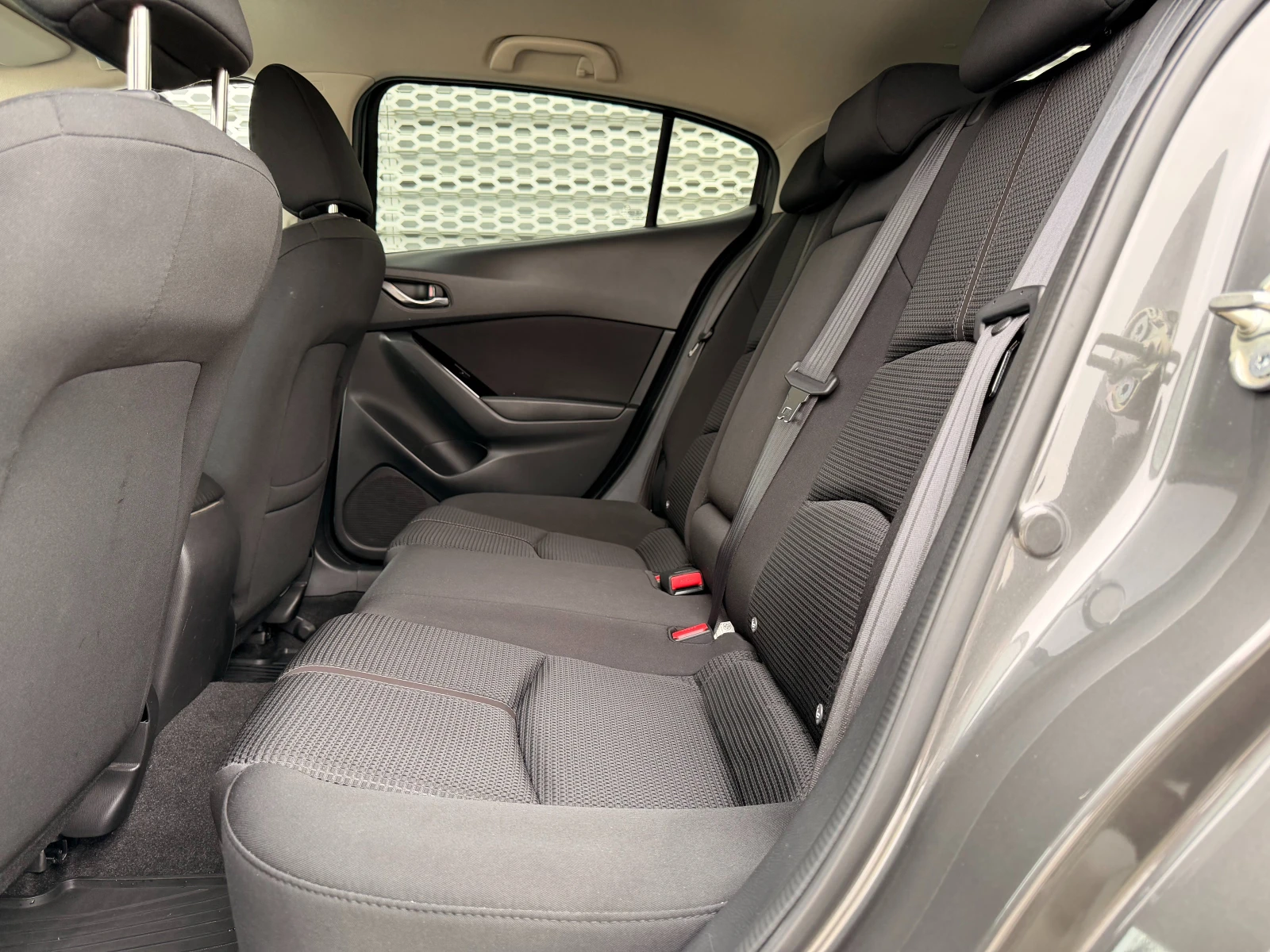 Mazda 3 2.2d SkyActiv, снимка 11 - Автомобили и джипове - 53994988