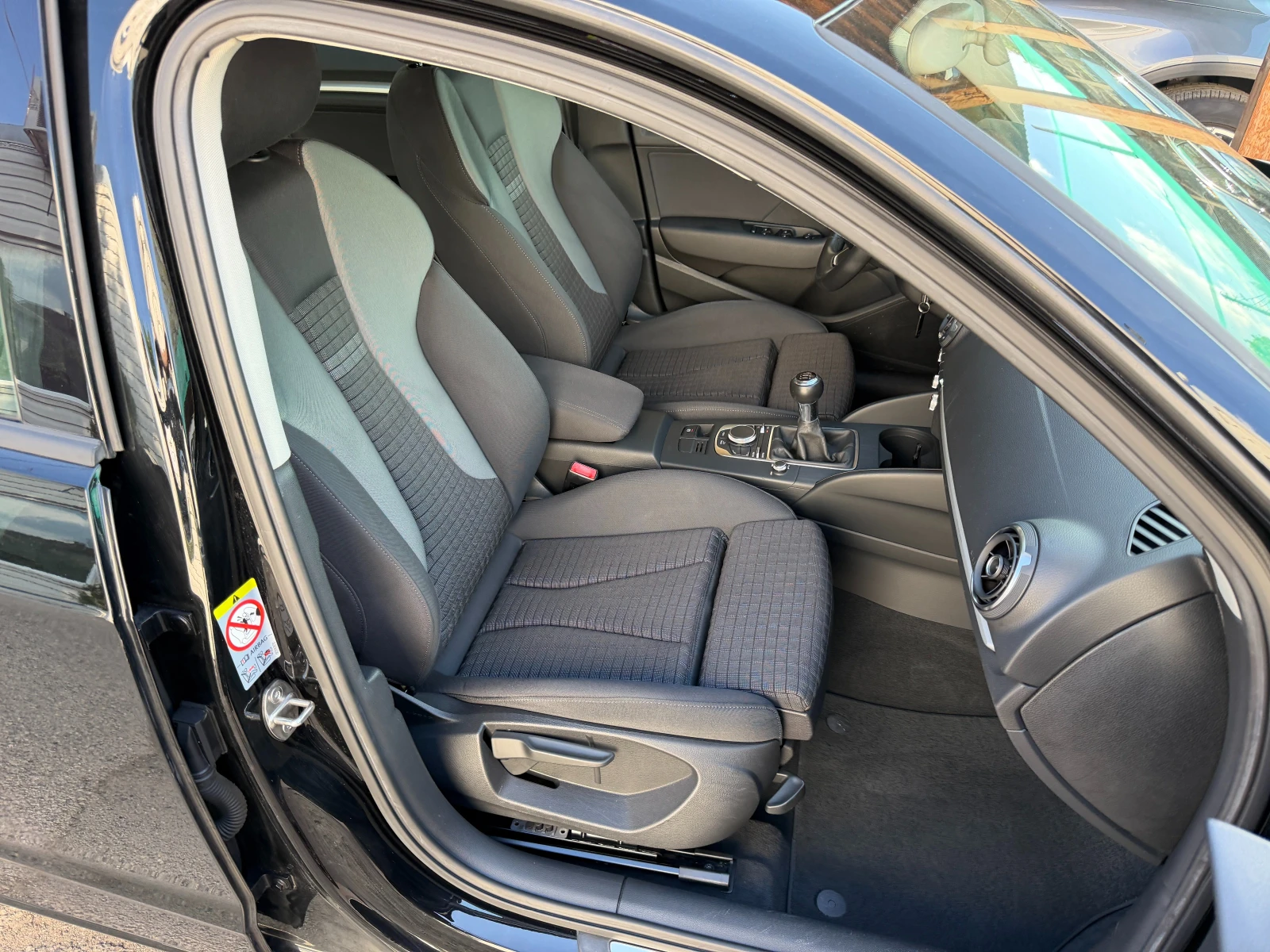 Audi A3 2.0TDI* СЕРВИЗНА КНИЖКА С ПЪЛНА ИСТОРИЯ В AUDI   , снимка 14 - Автомобили и джипове - 54632166