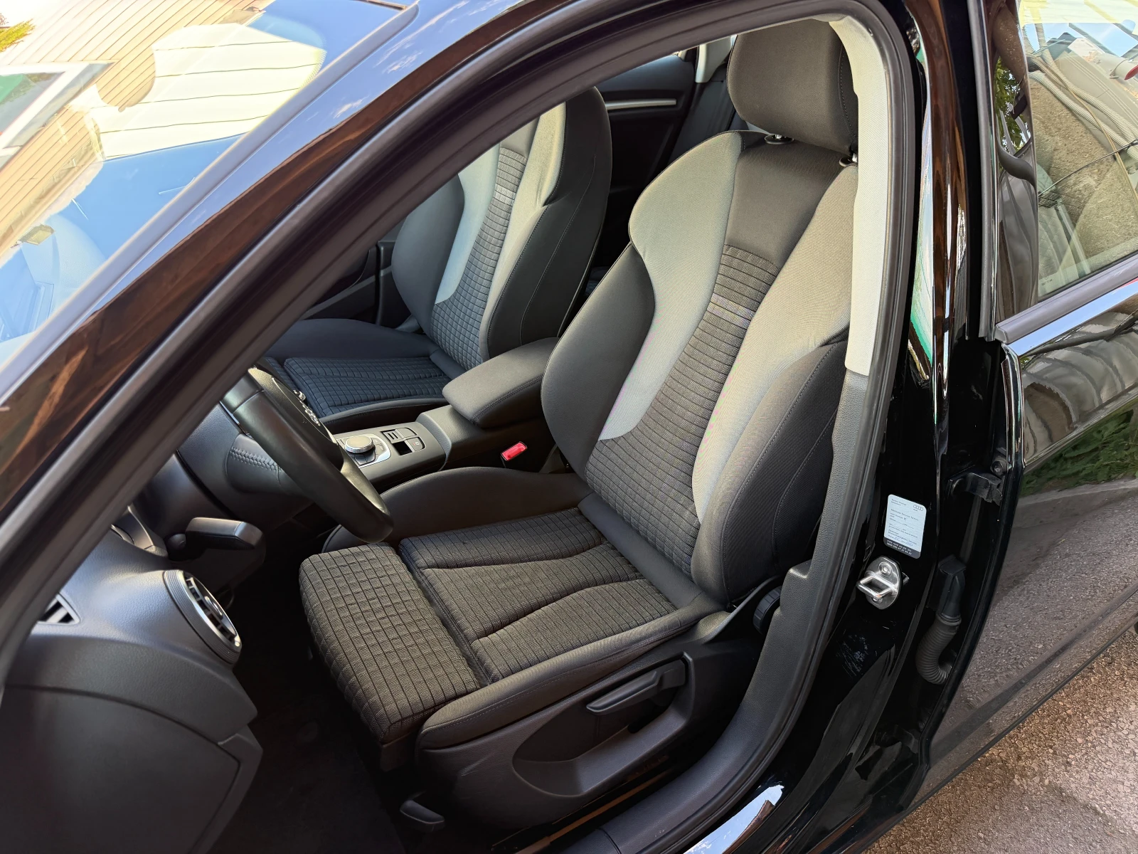 Audi A3 2.0TDI* СЕРВИЗНА КНИЖКА С ПЪЛНА ИСТОРИЯ В AUDI   , снимка 7 - Автомобили и джипове - 54632166