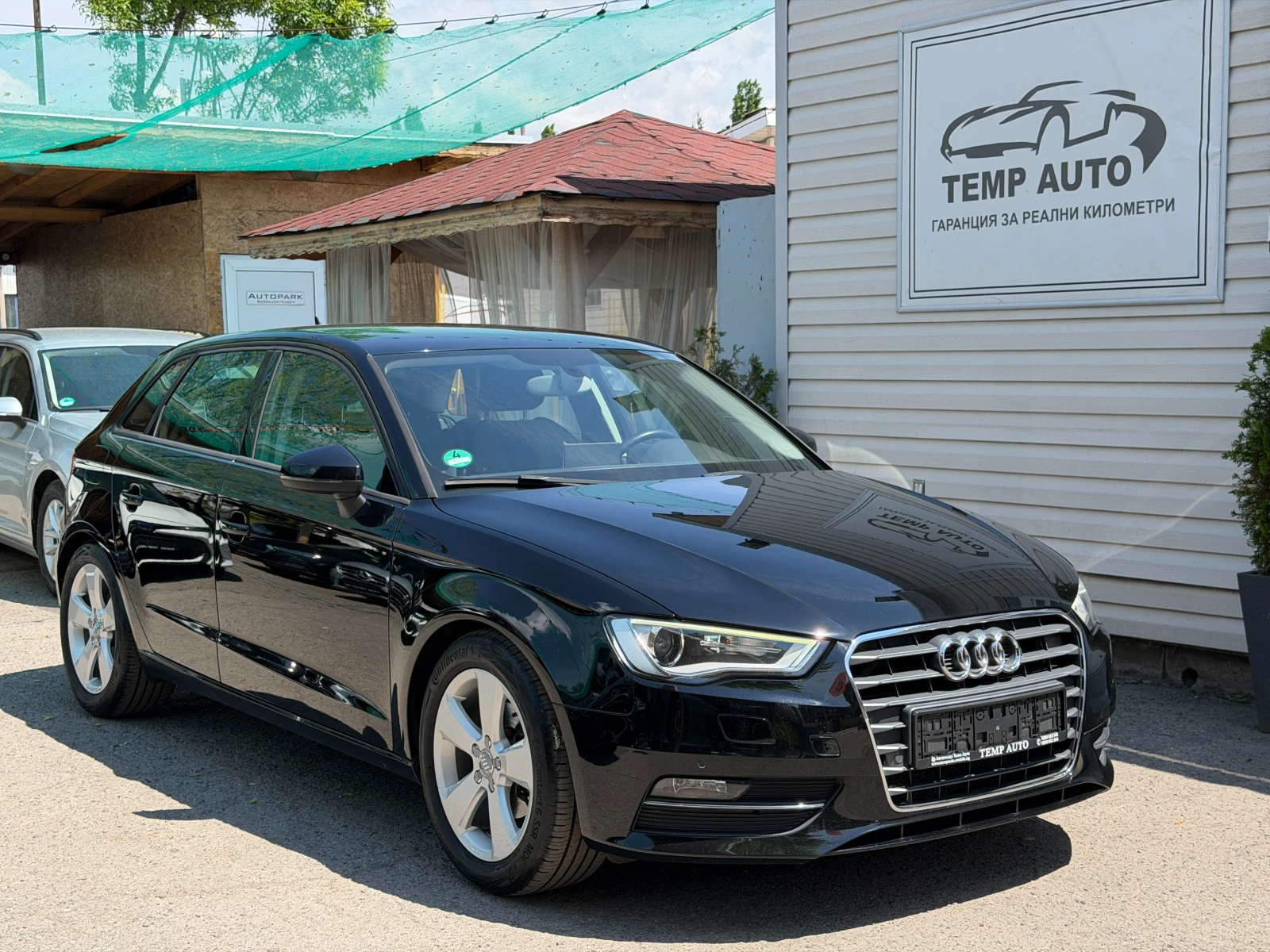Audi A3 2.0TDI* СЕРВИЗНА КНИЖКА С ПЪЛНА ИСТОРИЯ В AUDI   , снимка 3 - Автомобили и джипове - 54632166