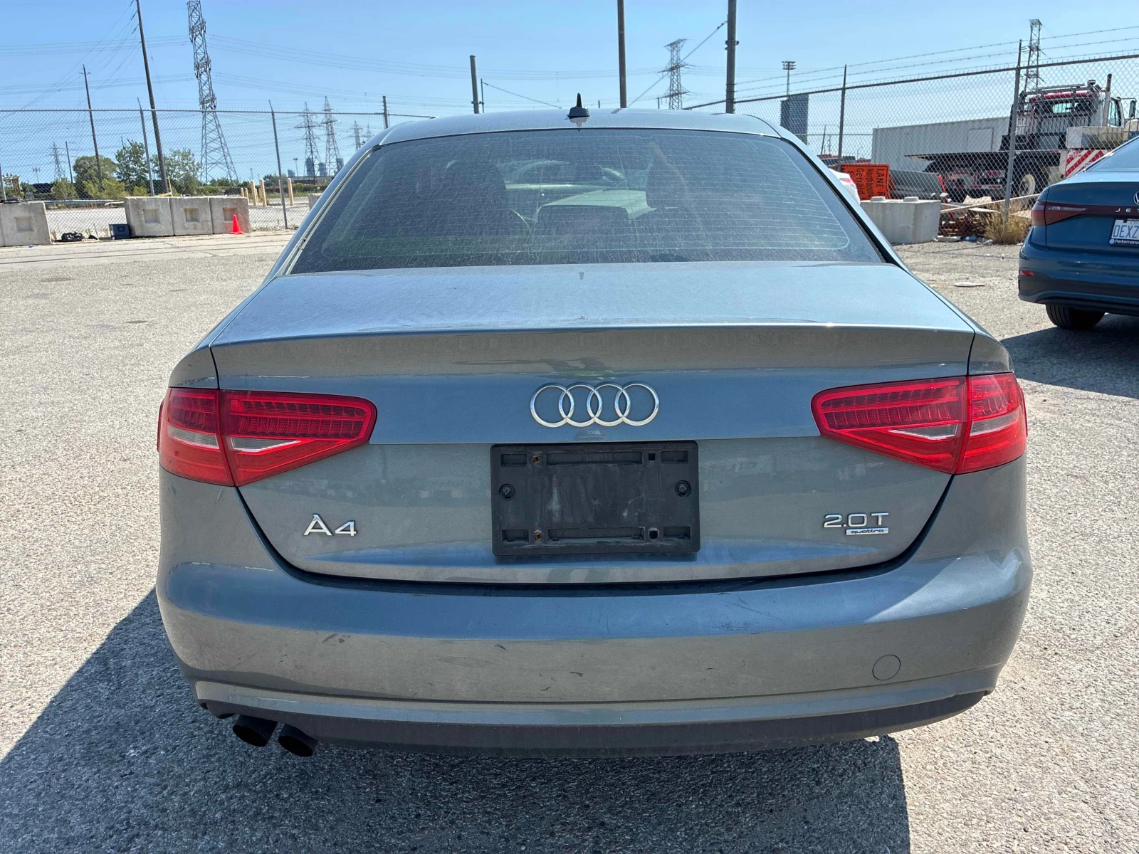 Audi A4 * 4dr Sdn Auto quattro * CARFAX * ЦЕНА ДО БГ, снимка 4 - Автомобили и джипове - 55891160