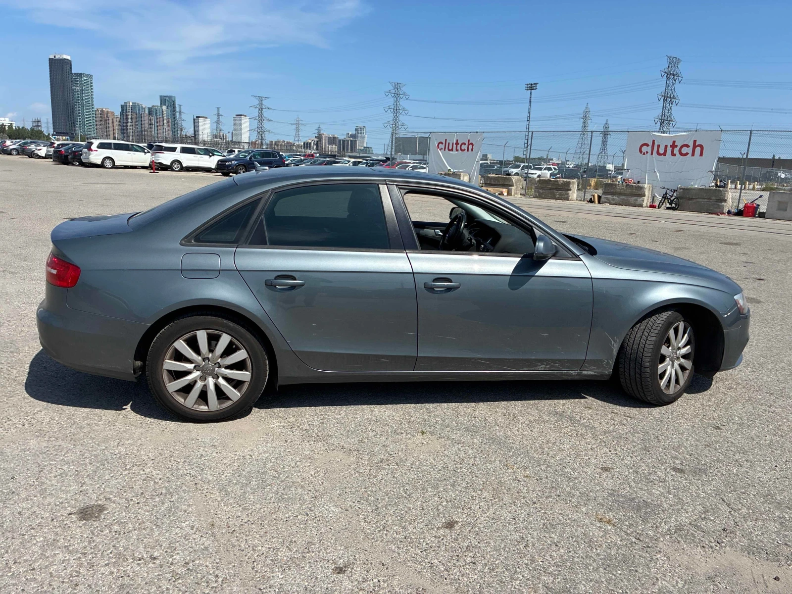 Audi A4 * 4dr Sdn Auto quattro * CARFAX * ЦЕНА ДО БГ, снимка 3 - Автомобили и джипове - 55891160