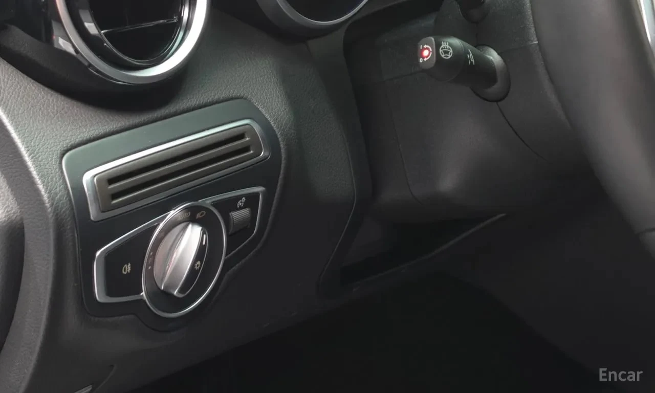 Mercedes-Benz C 200 Avantgarde| BURMESTER| PANO| ПАМЕТ| , снимка 17 - Автомобили и джипове - 56116316