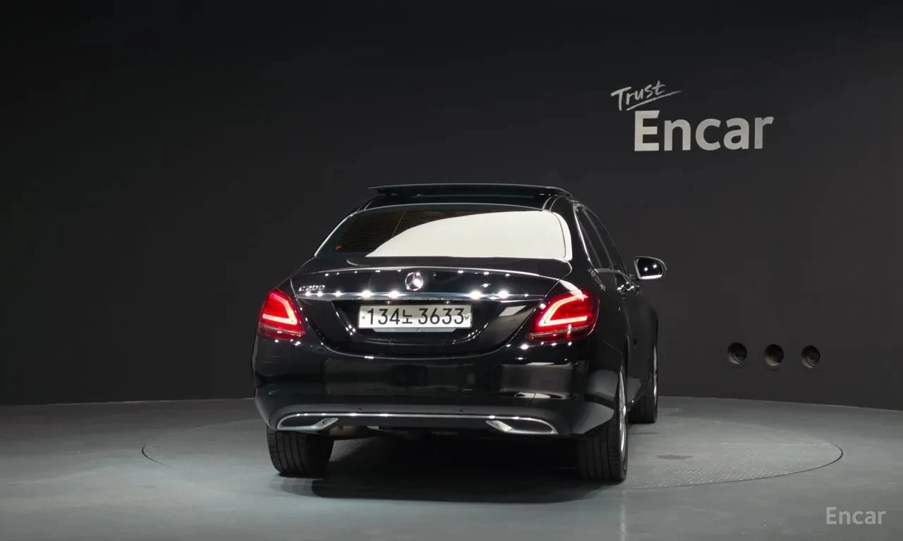 Mercedes-Benz C 200 Avantgarde| BURMESTER| PANO| ПАМЕТ| , снимка 4 - Автомобили и джипове - 56116316