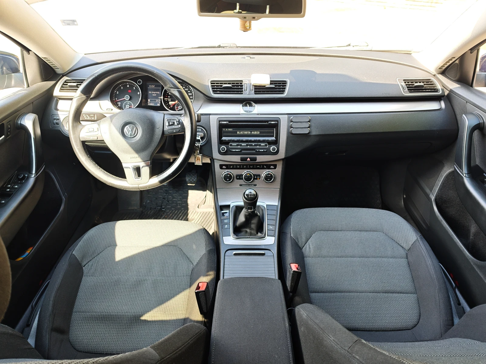 VW Passat, снимка 10 - Автомобили и джипове - 56138541