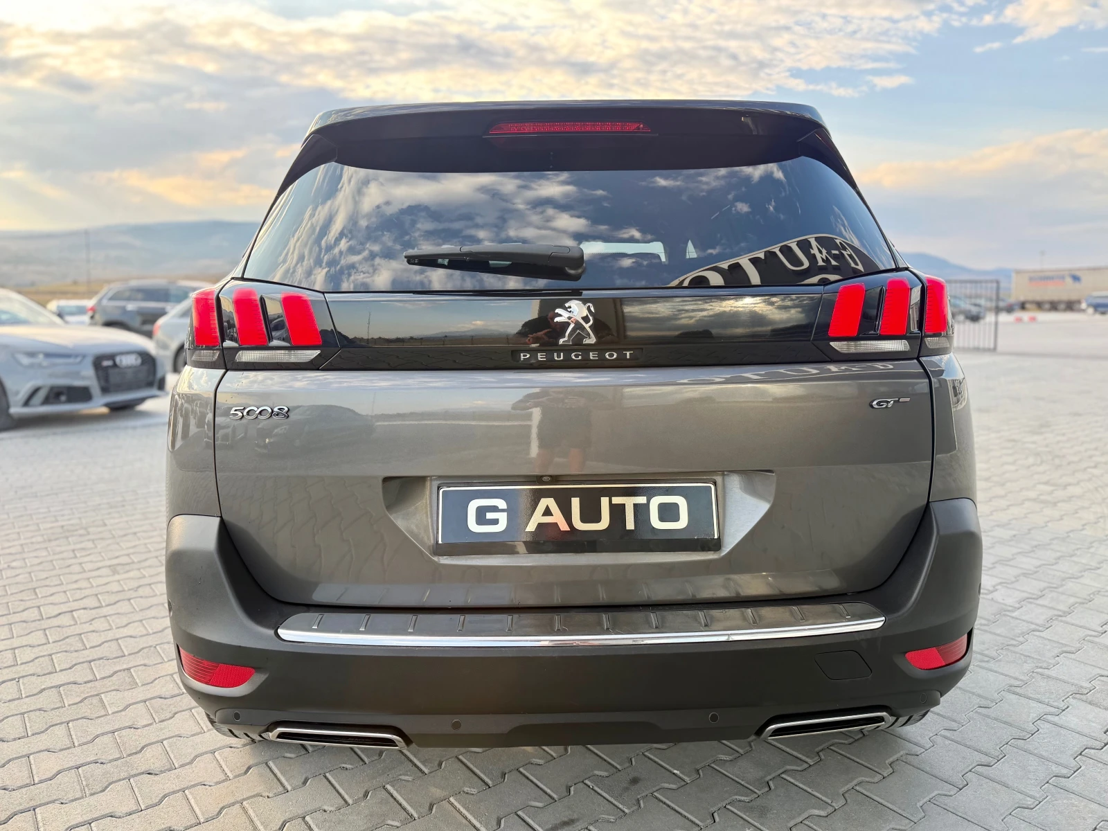 Peugeot 5008 2.0HDI 180ks GT LINE 7 Седалки Собствен лизинг !!!, снимка 6 - Автомобили и джипове - 56156184