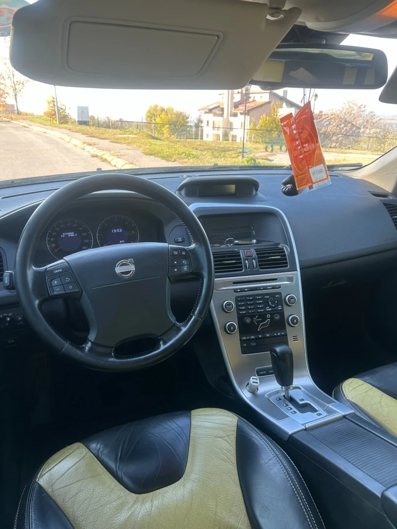 Volvo XC60, снимка 10 - Автомобили и джипове - 49578289