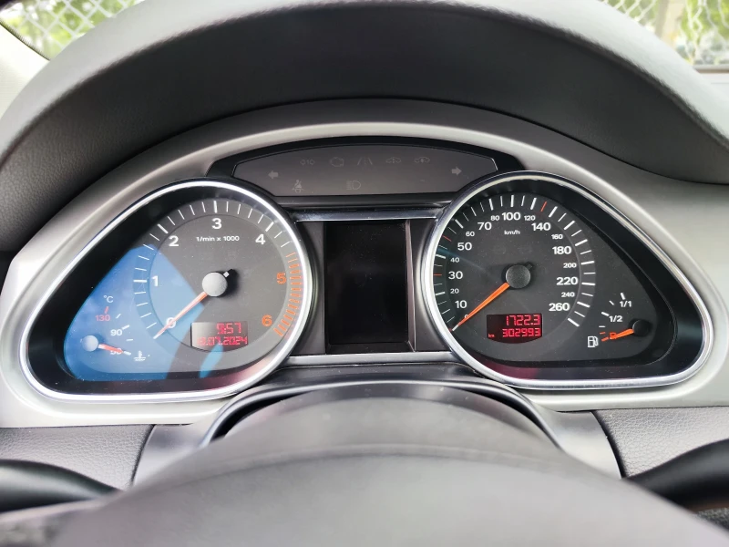 Audi Q7, снимка 7 - Автомобили и джипове - 52840095