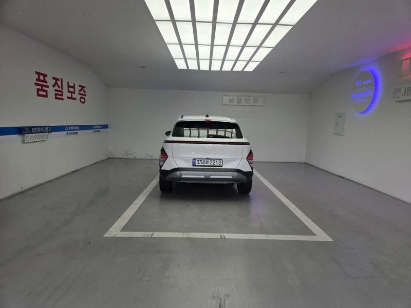 Hyundai Kona Gasoline 1.6 Turbo 2WD Premium, снимка 4 - Автомобили и джипове - 52113104