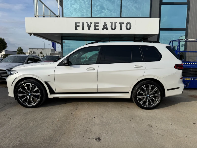 BMW X7 M50i / INDIVIDUAL / Bowers & Wilkins / Panorama / , снимка 4 - Автомобили и джипове - 52145934