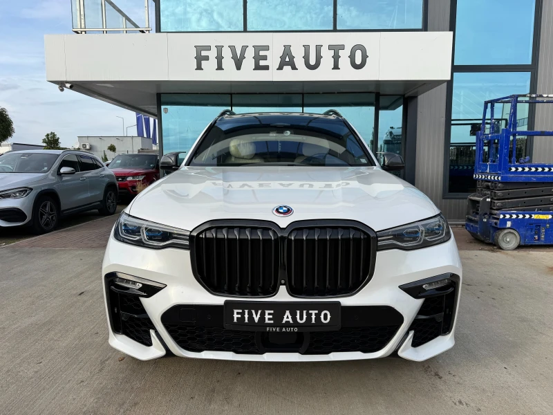 BMW X7 M50i / INDIVIDUAL / Bowers & Wilkins / Panorama / , снимка 2 - Автомобили и джипове - 52145934