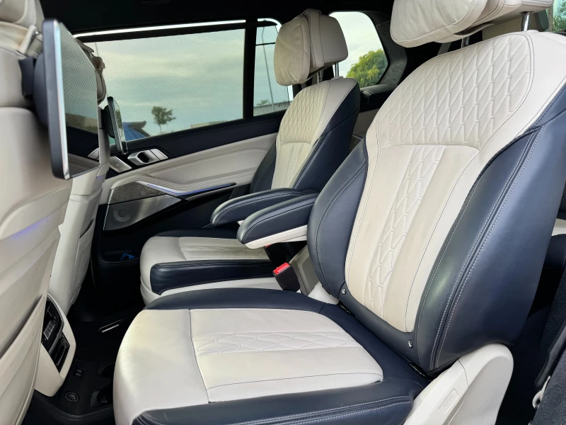 BMW X7 M50i / INDIVIDUAL / Bowers & Wilkins / Panorama / , снимка 14 - Автомобили и джипове - 52145934