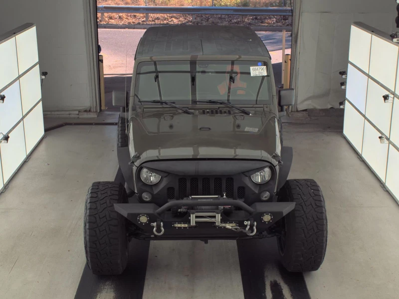 Jeep Wrangler Unlimited Sport, снимка 2 - Автомобили и джипове - 52433109