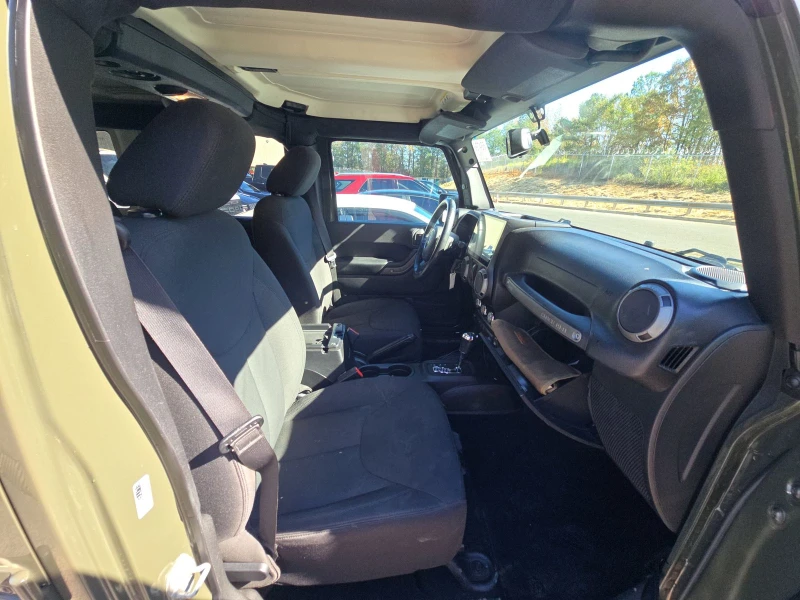 Jeep Wrangler Unlimited Sport, снимка 15 - Автомобили и джипове - 52433109