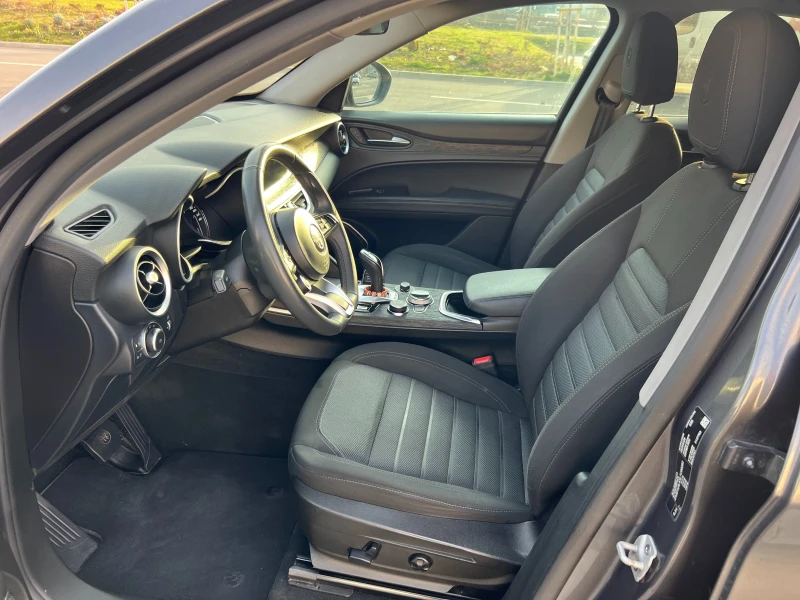 Alfa Romeo Stelvio 2.2 4x4 Facelift, снимка 8 - Автомобили и джипове - 52920539