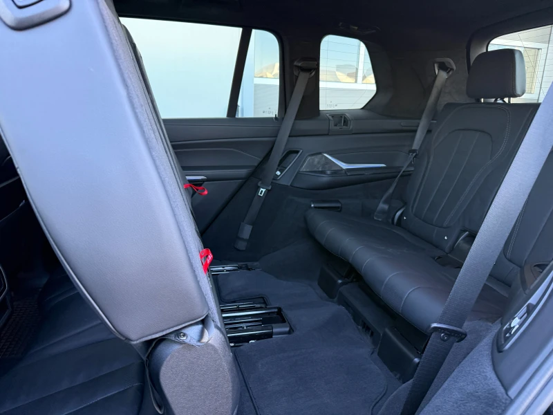 BMW X7 xDrive 40d M-Pack Реален пробег, снимка 14 - Автомобили и джипове - 53076692