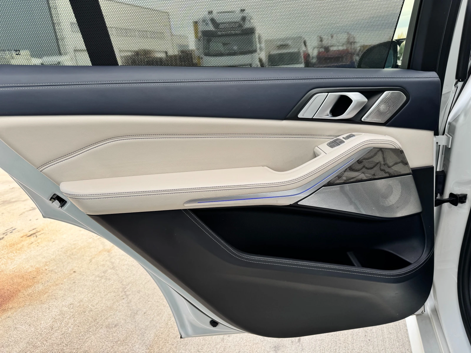 BMW X7 M50i / INDIVIDUAL / Bowers & Wilkins / Panorama | Mobile.bg   16