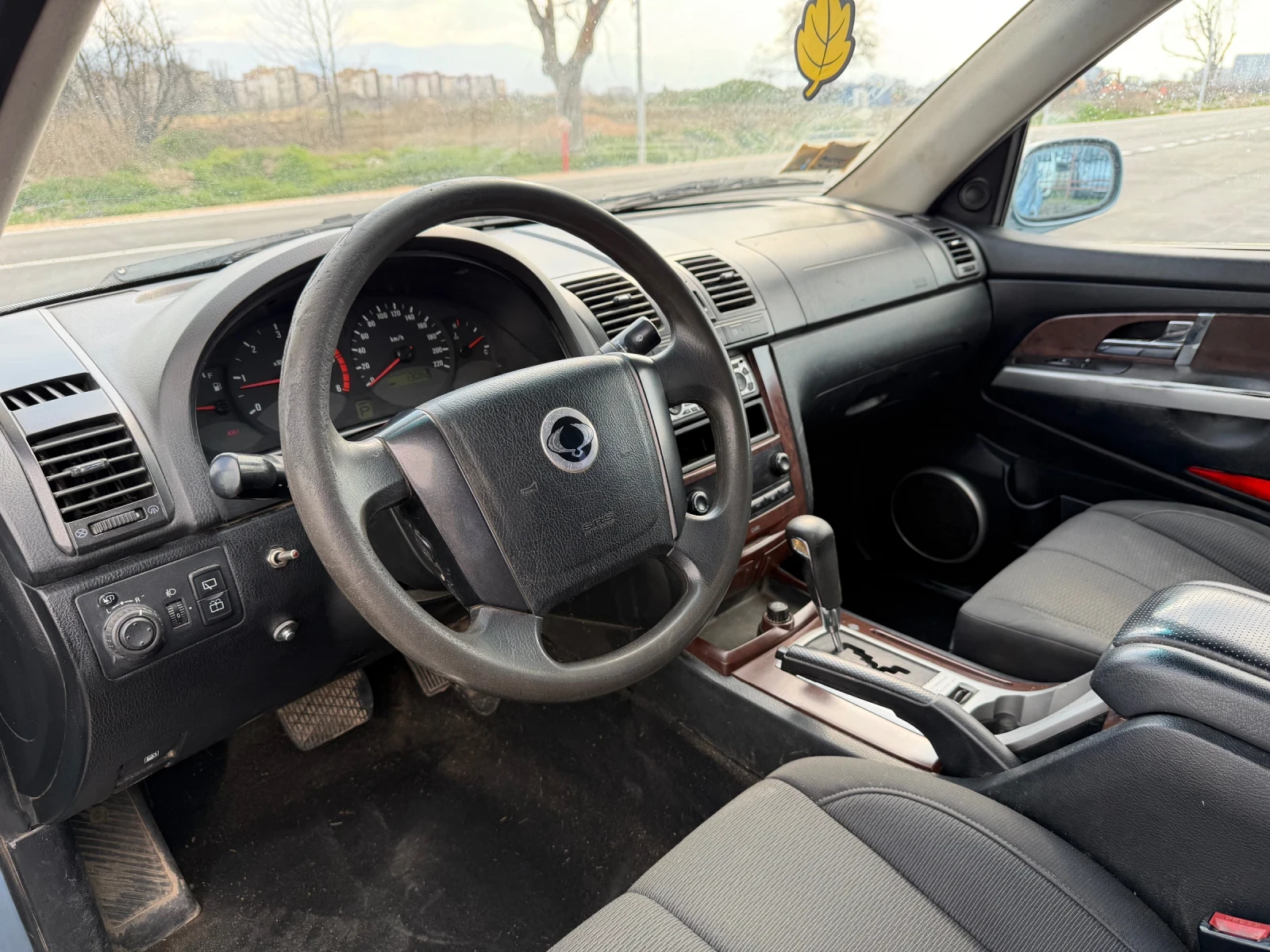 SsangYong Rexton 2.9d 4x4 Автомат 120к.с., снимка 8 - Автомобили и джипове - 53977245