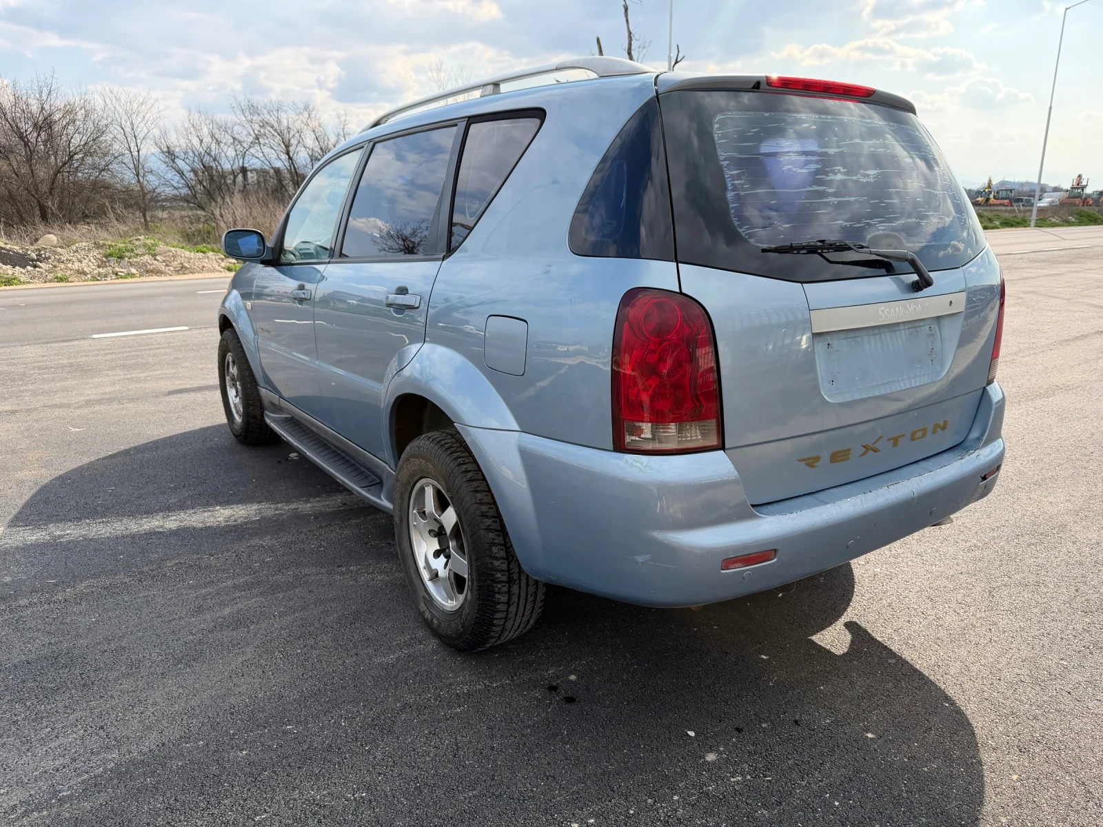 SsangYong Rexton 2.9d 4x4 Автомат 120к.с., снимка 3 - Автомобили и джипове - 53977245