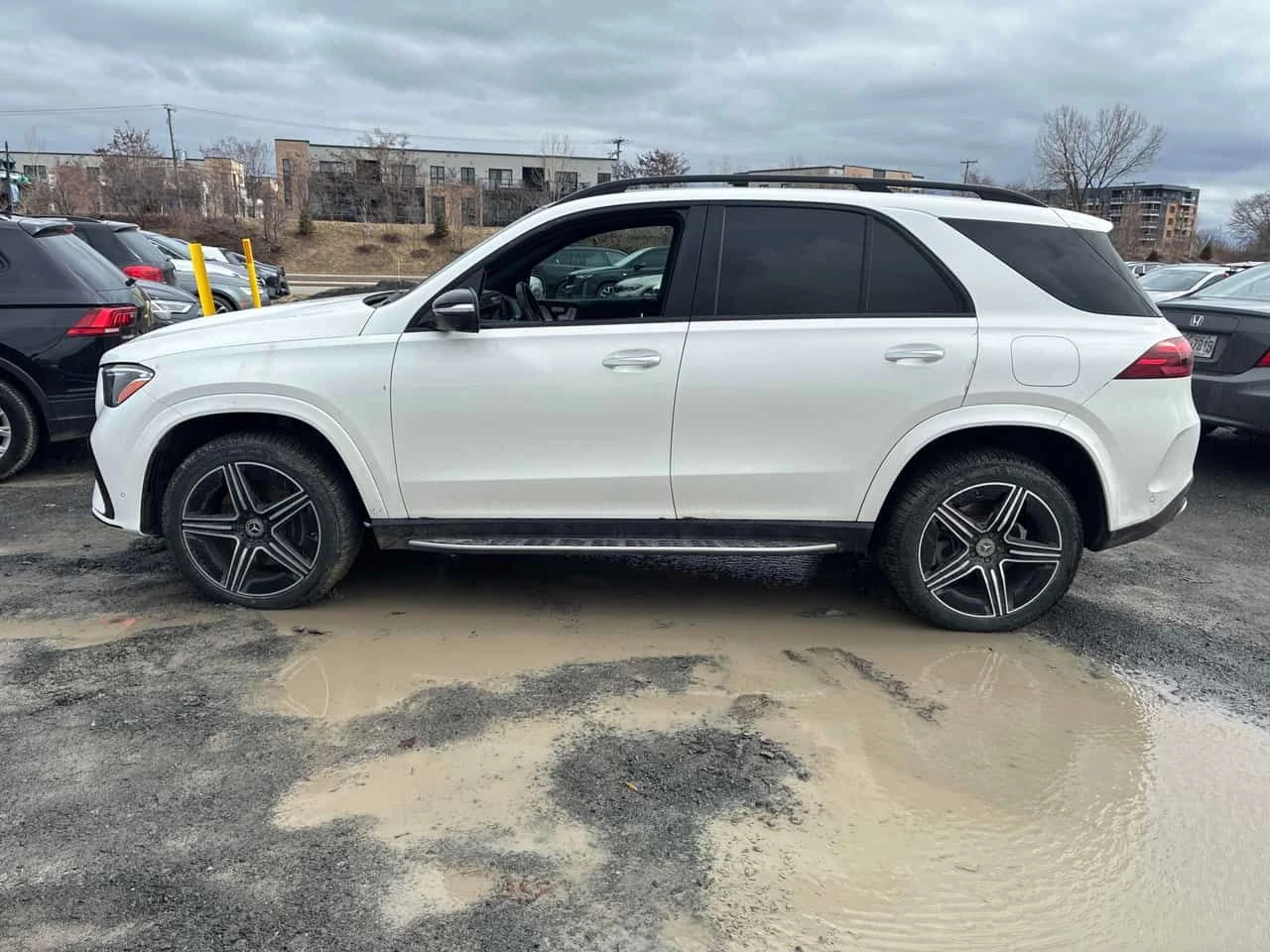 Mercedes-Benz GLE 450 * 450e * 360 КАМЕРА* ДИС* ПАНО* ОБДУХВАНЕ* BURMAST, снимка 2 - Автомобили и джипове - 54116856