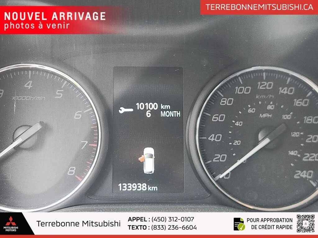 Mitsubishi Outlander ES FWD АвтоКредит  (ЦЕНА ДО БГ), снимка 3 - Автомобили и джипове - 54755998