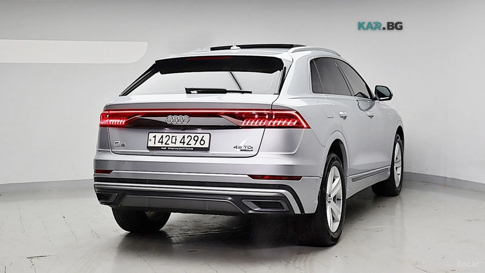 Audi Q8 45 TDI QUATTRO PREMIUM* HUD* КОЖА* ОБДУХВ* ПАНО* Н, снимка 2 - Автомобили и джипове - 55325327