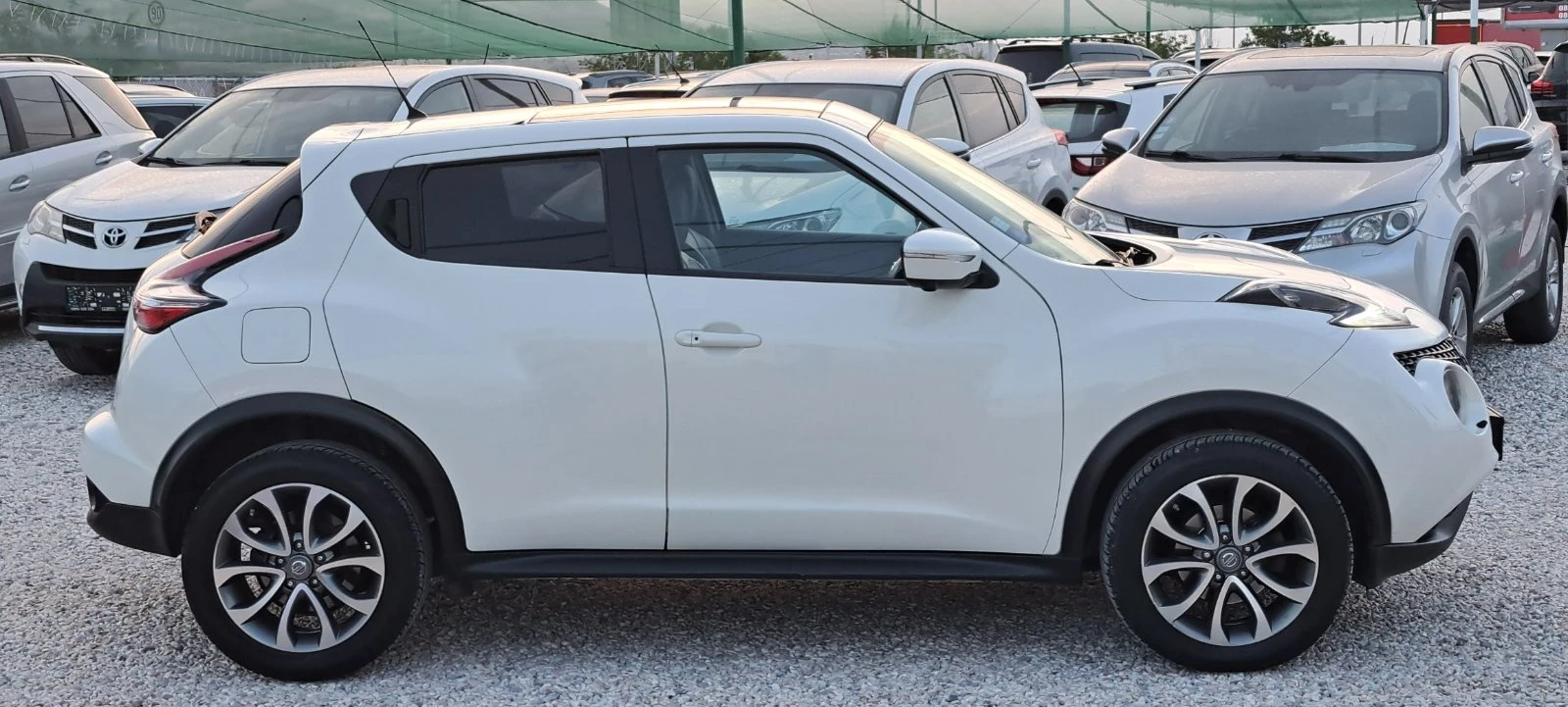 Nissan Juke 1.6 Бензин 117kc Navi, ЕВРО6.  Камера, Автомат, снимка 8 - Автомобили и джипове - 55876257