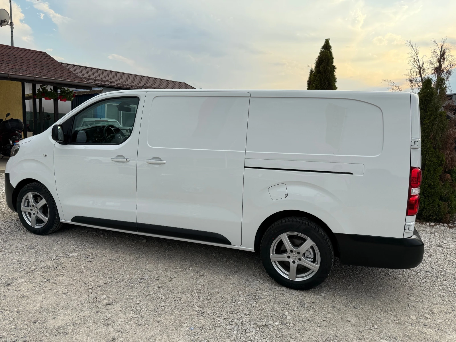 Toyota Proace 2, 0 D ДЪЛГА БАЗА !! РЕАЛНИ КМ. ЕВРО 6 !!  - изображение 6
