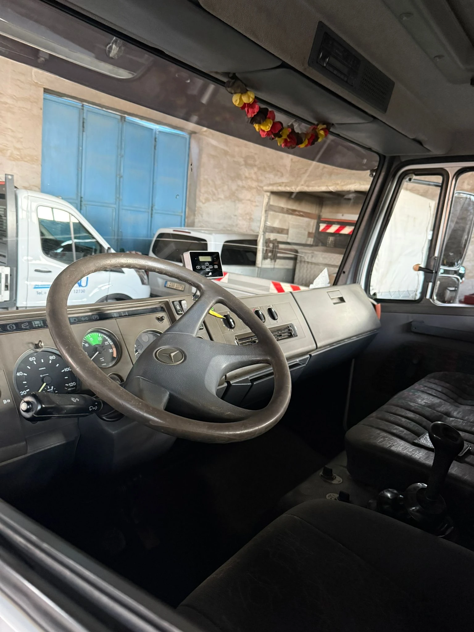 Mercedes-Benz 1317 Нов Внос 11990кг - изображение 8