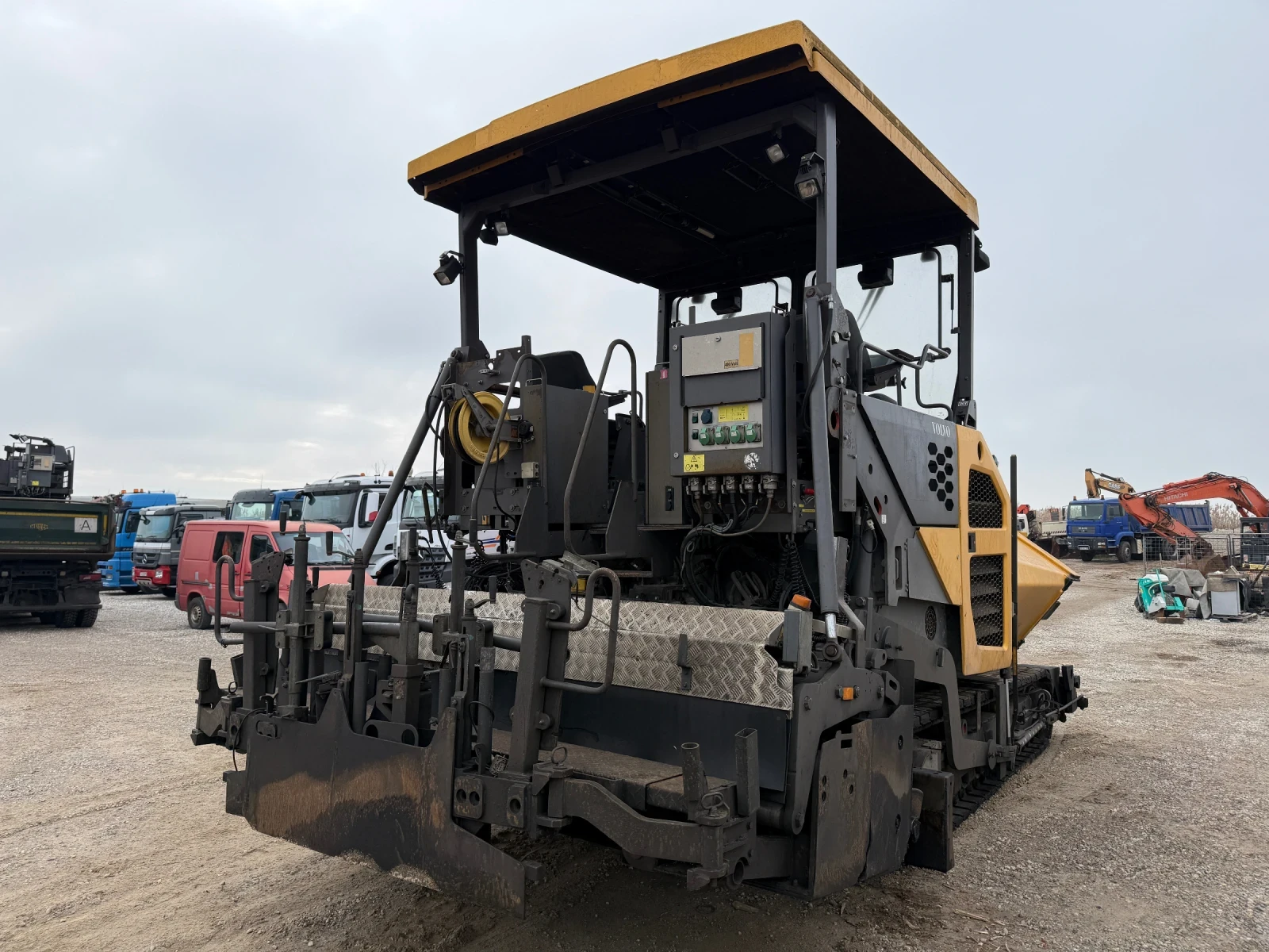 Асфалтополагаща машина Volvo ABG P8820C - изображение 5