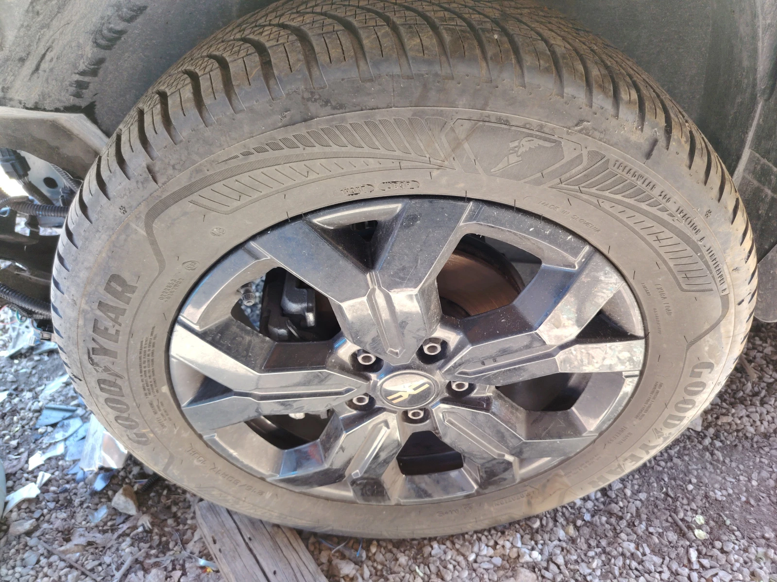 Гуми с джанти Goodyear 215/60R17, снимка 6 - Гуми и джанти - 54332520